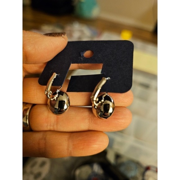 NWT! Swarovski Crystal Round Royal Blue Earrings Wedding. No Swan Stamp! Shiny - Picture 5 of 6